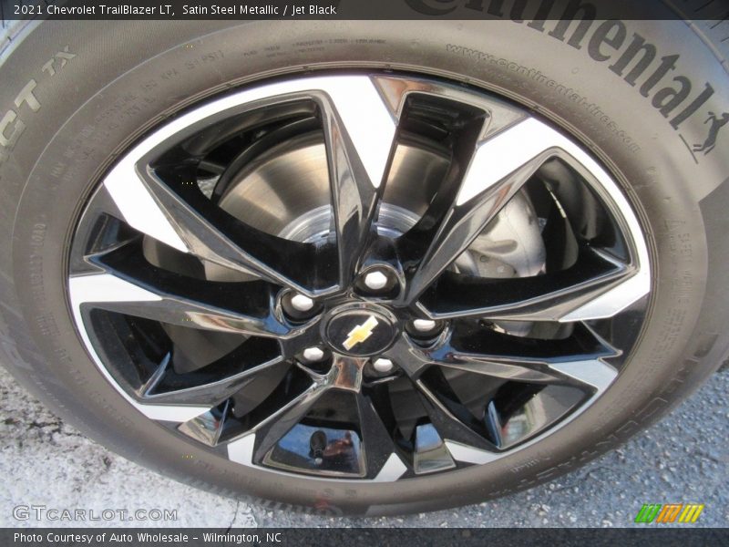 Satin Steel Metallic / Jet Black 2021 Chevrolet TrailBlazer LT