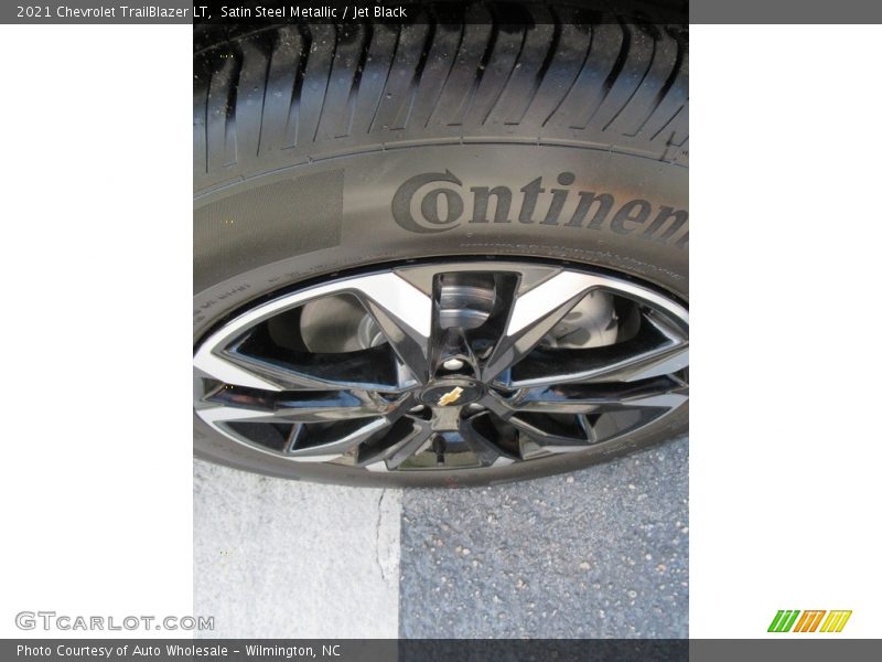 Satin Steel Metallic / Jet Black 2021 Chevrolet TrailBlazer LT