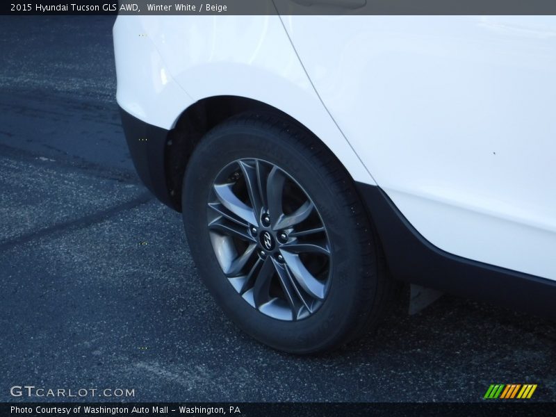 Winter White / Beige 2015 Hyundai Tucson GLS AWD
