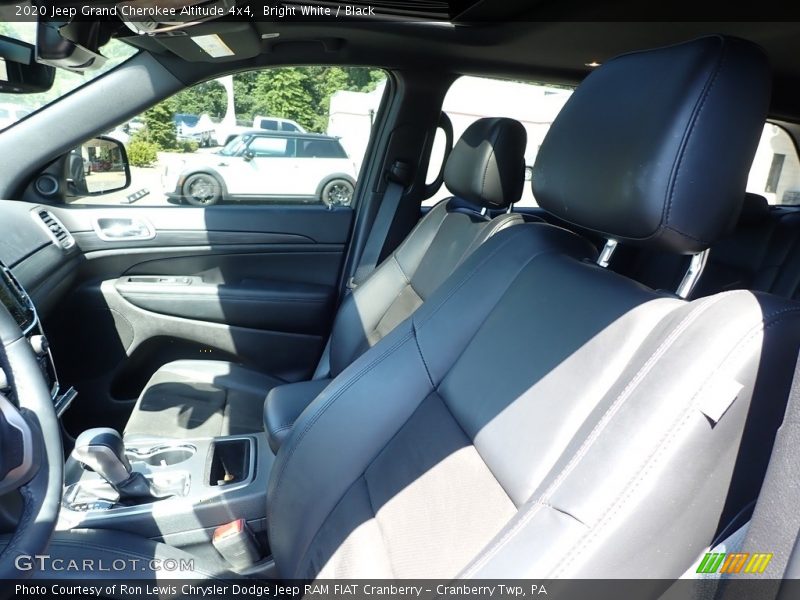Bright White / Black 2020 Jeep Grand Cherokee Altitude 4x4