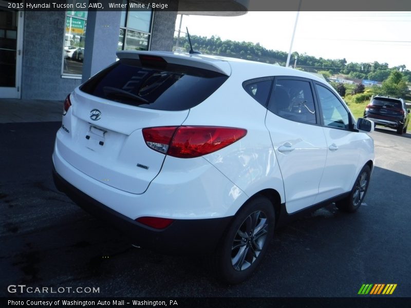 Winter White / Beige 2015 Hyundai Tucson GLS AWD