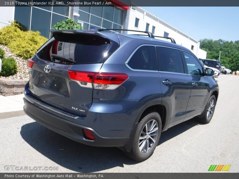 Shoreline Blue Pearl / Ash 2018 Toyota Highlander XLE AWD