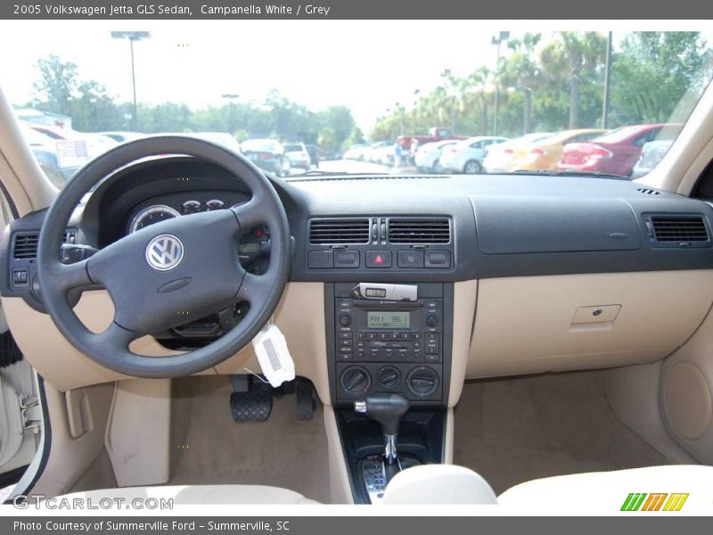 Campanella White / Grey 2005 Volkswagen Jetta GLS Sedan