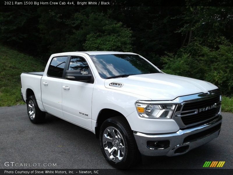 Bright White / Black 2021 Ram 1500 Big Horn Crew Cab 4x4