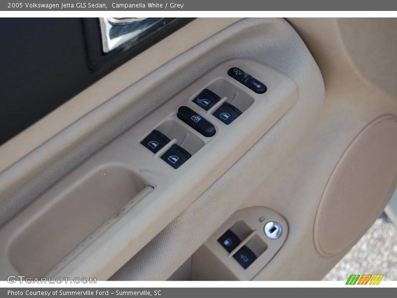 Campanella White / Grey 2005 Volkswagen Jetta GLS Sedan