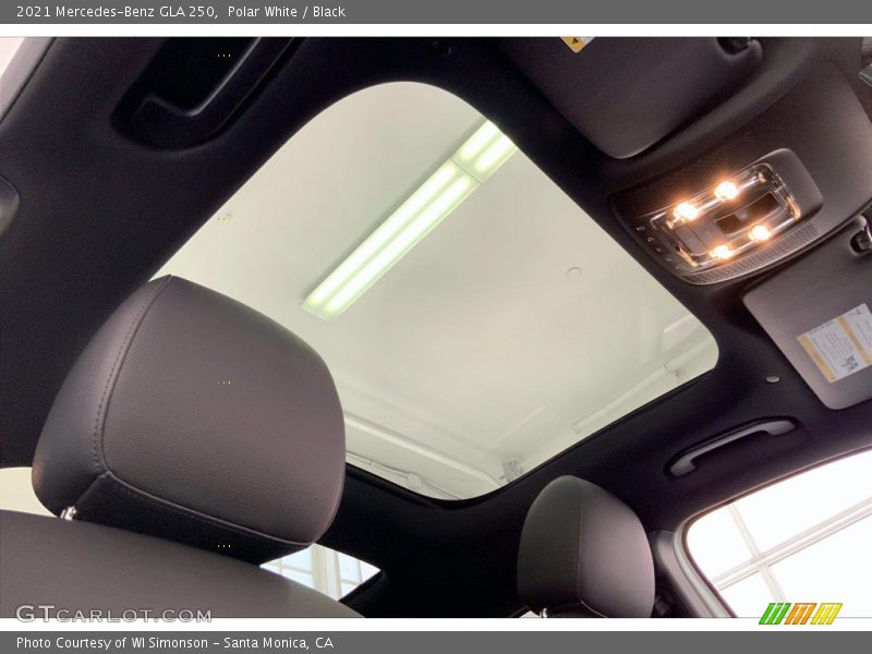 Polar White / Black 2021 Mercedes-Benz GLA 250
