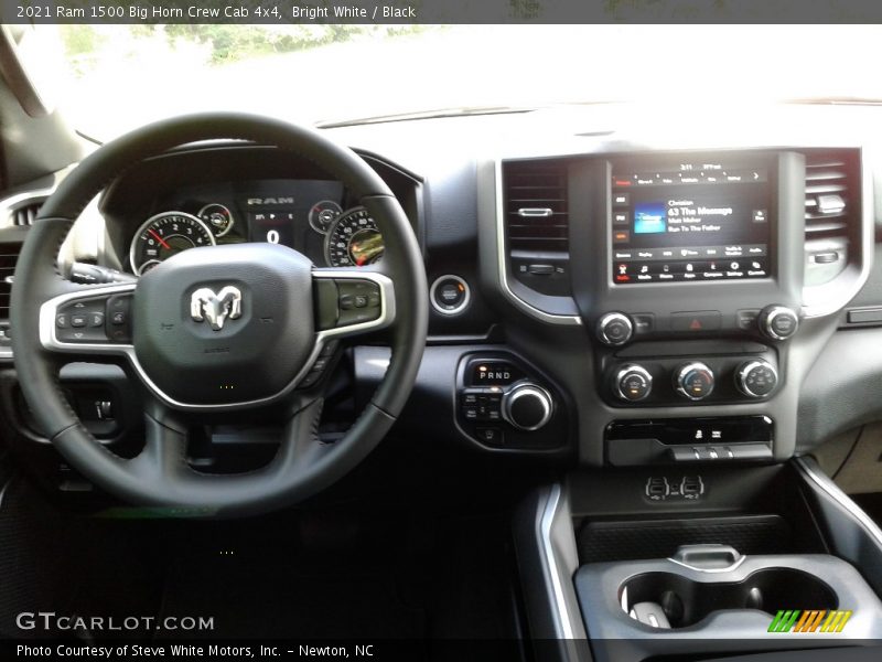 Bright White / Black 2021 Ram 1500 Big Horn Crew Cab 4x4