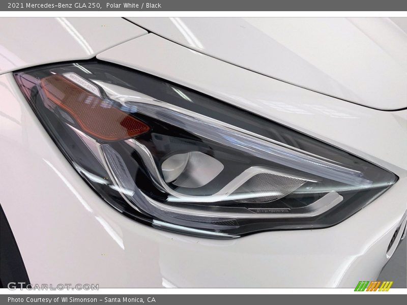 Polar White / Black 2021 Mercedes-Benz GLA 250