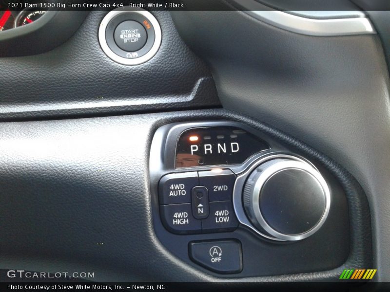 Bright White / Black 2021 Ram 1500 Big Horn Crew Cab 4x4