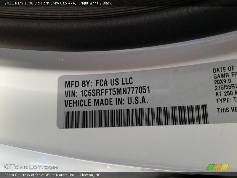 Bright White / Black 2021 Ram 1500 Big Horn Crew Cab 4x4