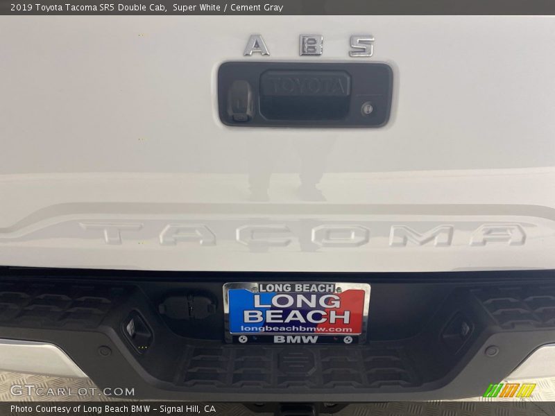 Super White / Cement Gray 2019 Toyota Tacoma SR5 Double Cab