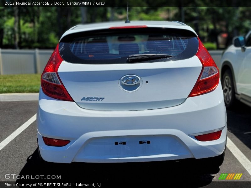 Century White / Gray 2013 Hyundai Accent SE 5 Door