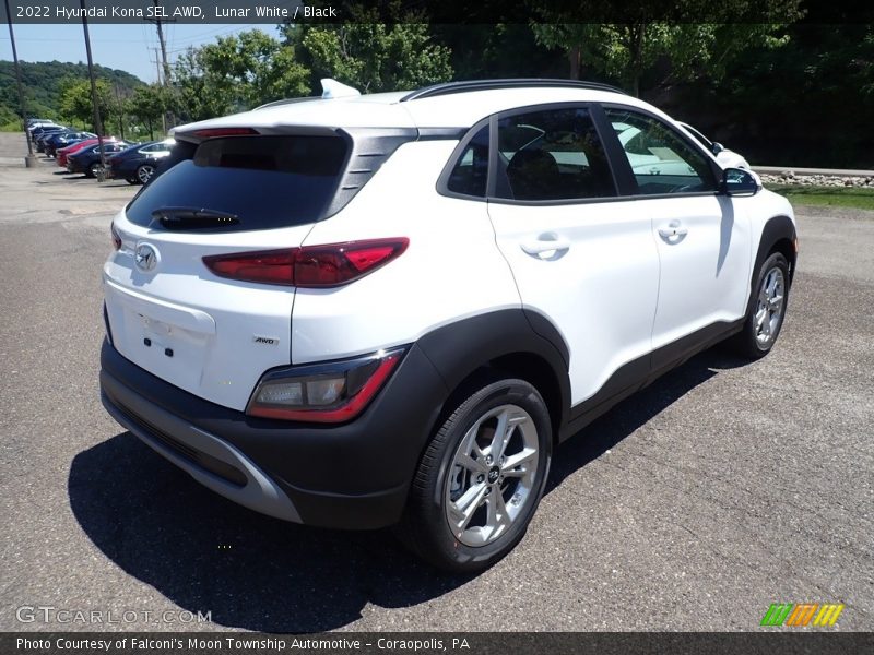 Lunar White / Black 2022 Hyundai Kona SEL AWD