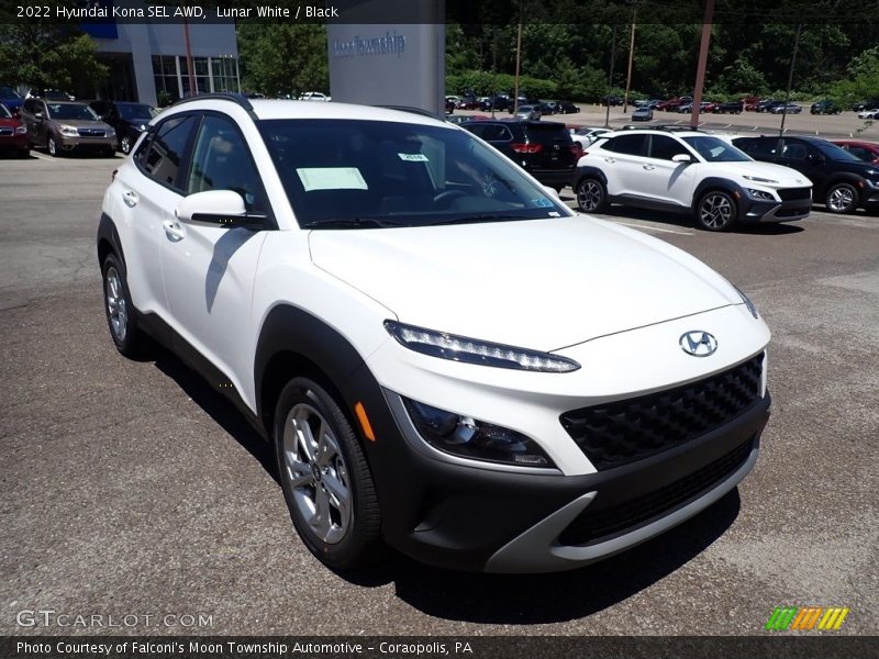 Lunar White / Black 2022 Hyundai Kona SEL AWD