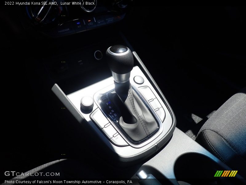 Lunar White / Black 2022 Hyundai Kona SEL AWD