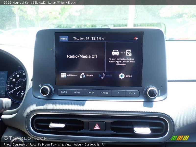 Lunar White / Black 2022 Hyundai Kona SEL AWD