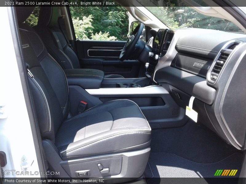 Bright White / Black 2021 Ram 2500 Laramie Crew Cab 4x4
