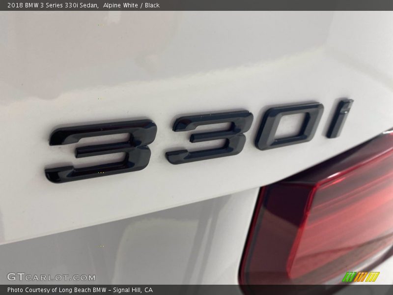 Alpine White / Black 2018 BMW 3 Series 330i Sedan