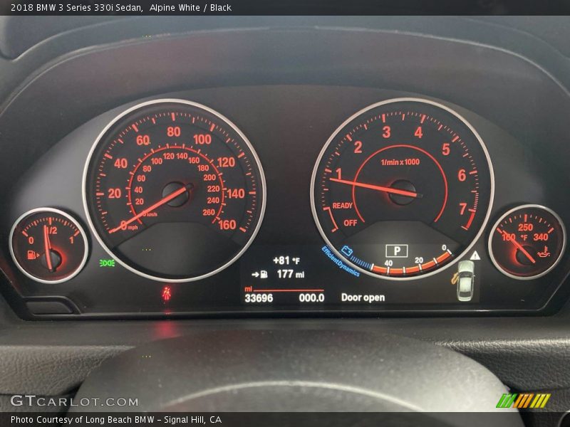Alpine White / Black 2018 BMW 3 Series 330i Sedan