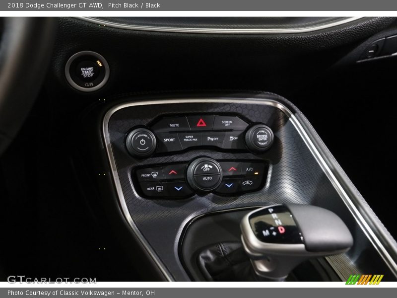 Pitch Black / Black 2018 Dodge Challenger GT AWD