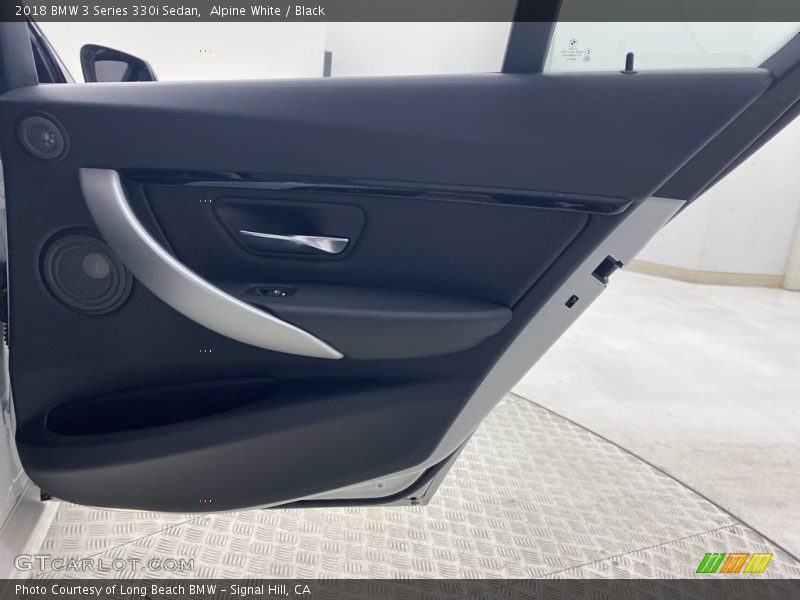 Alpine White / Black 2018 BMW 3 Series 330i Sedan