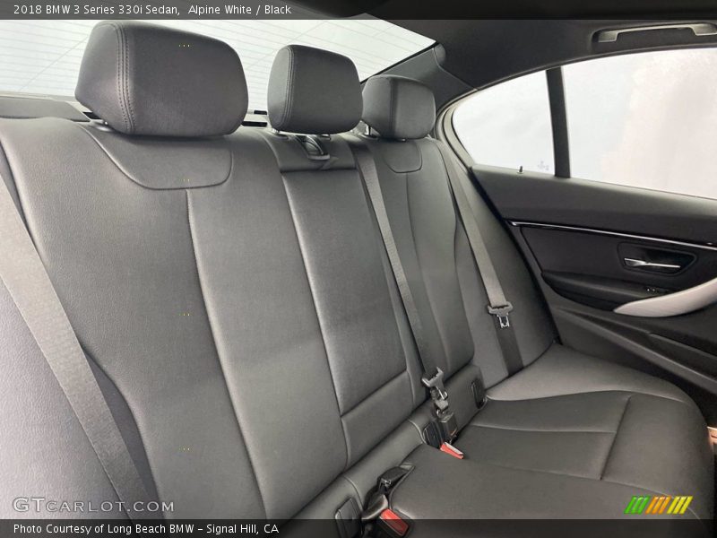 Alpine White / Black 2018 BMW 3 Series 330i Sedan