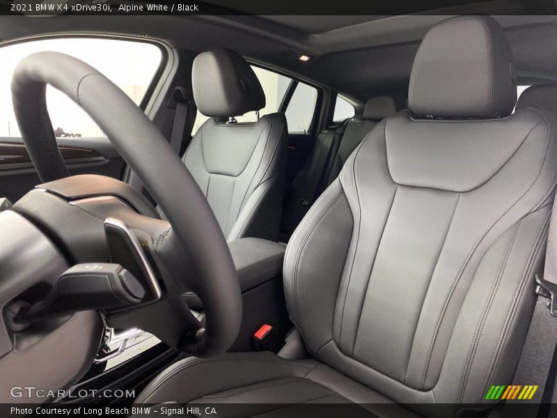 Alpine White / Black 2021 BMW X4 xDrive30i