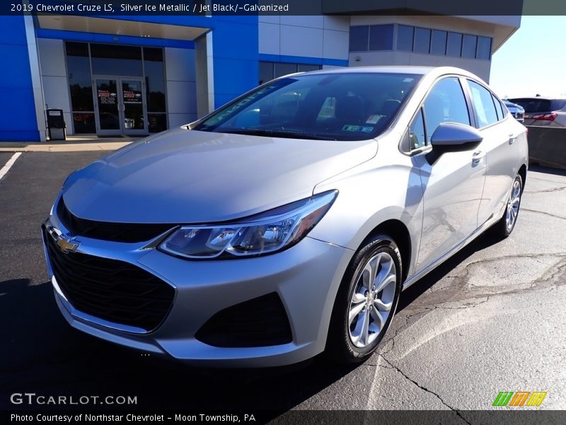 Silver Ice Metallic / Jet Black/­Galvanized 2019 Chevrolet Cruze LS