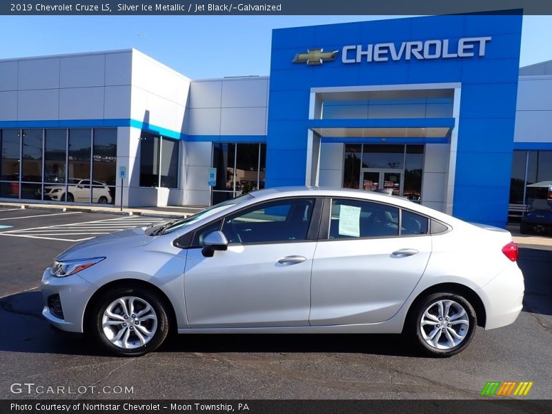 Silver Ice Metallic / Jet Black/­Galvanized 2019 Chevrolet Cruze LS