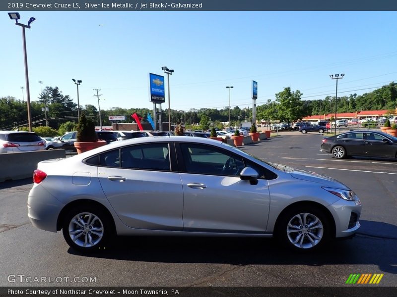 Silver Ice Metallic / Jet Black/­Galvanized 2019 Chevrolet Cruze LS