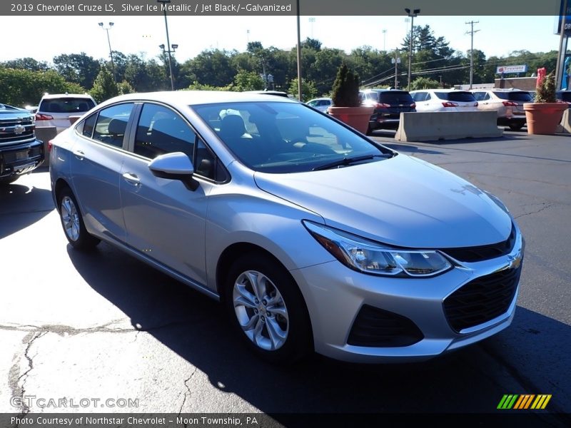 Silver Ice Metallic / Jet Black/­Galvanized 2019 Chevrolet Cruze LS