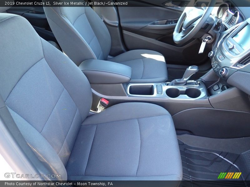 Silver Ice Metallic / Jet Black/­Galvanized 2019 Chevrolet Cruze LS