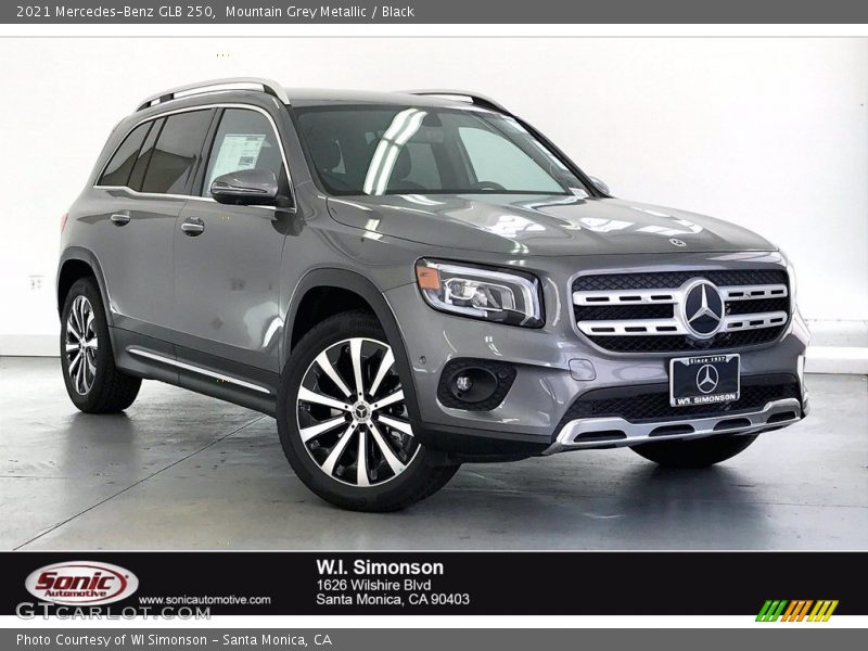 Mountain Grey Metallic / Black 2021 Mercedes-Benz GLB 250