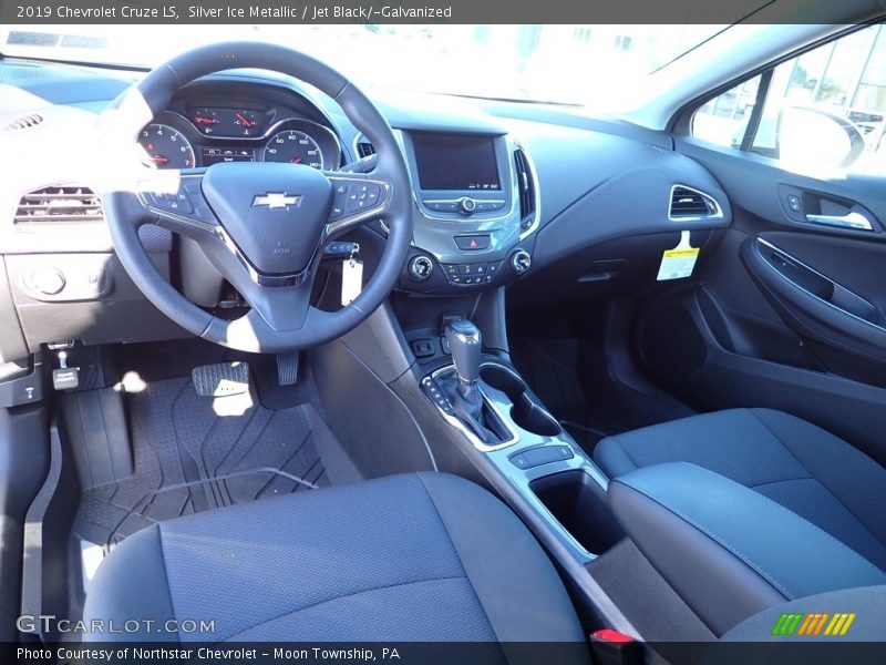 Silver Ice Metallic / Jet Black/­Galvanized 2019 Chevrolet Cruze LS