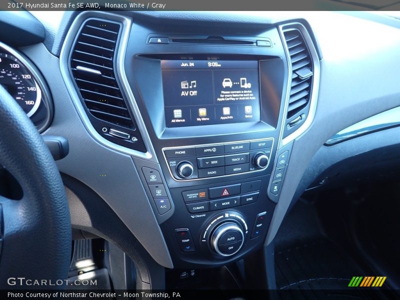 Monaco White / Gray 2017 Hyundai Santa Fe SE AWD