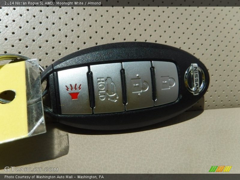 Moonlight White / Almond 2014 Nissan Rogue SL AWD