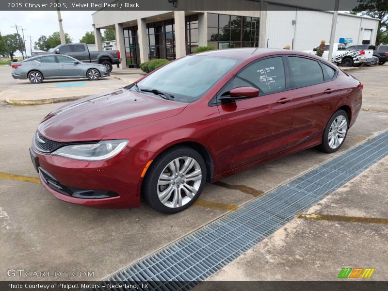 Velvet Red Pearl / Black 2015 Chrysler 200 S