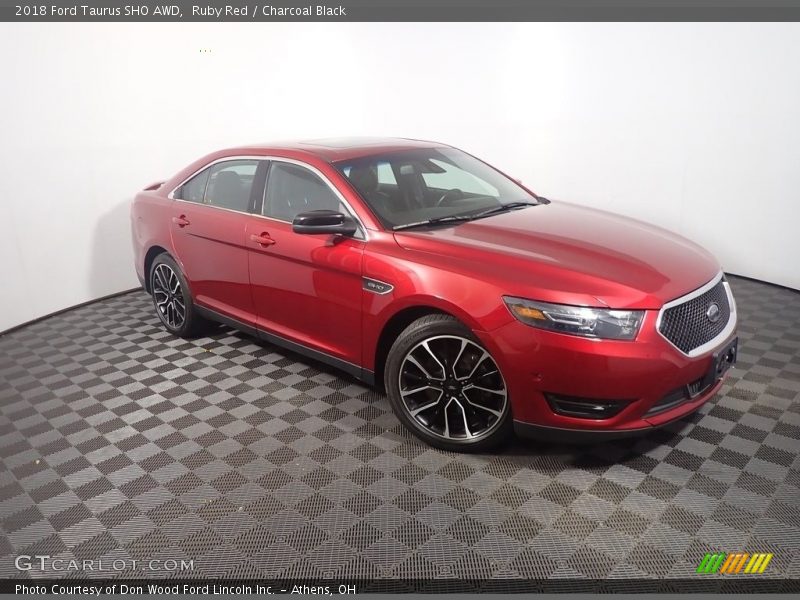 Front 3/4 View of 2018 Taurus SHO AWD