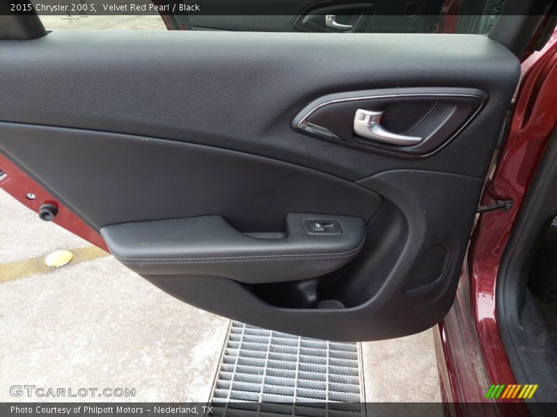 Velvet Red Pearl / Black 2015 Chrysler 200 S