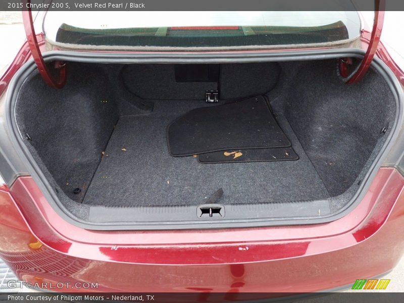 Velvet Red Pearl / Black 2015 Chrysler 200 S