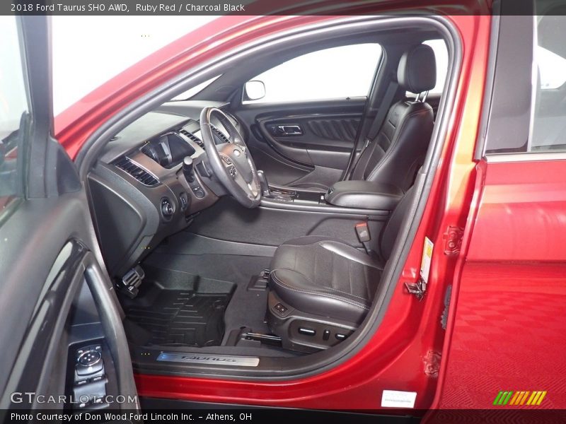 Front Seat of 2018 Taurus SHO AWD