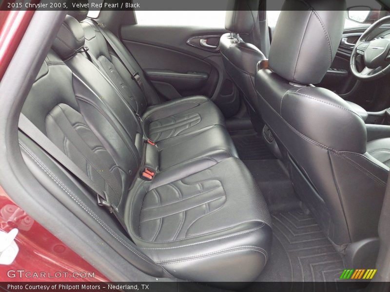Velvet Red Pearl / Black 2015 Chrysler 200 S