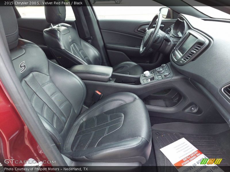 Velvet Red Pearl / Black 2015 Chrysler 200 S