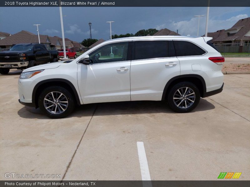 Blizzard White Pearl / Almond 2018 Toyota Highlander XLE