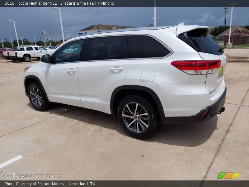 Blizzard White Pearl / Almond 2018 Toyota Highlander XLE