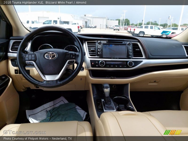 Blizzard White Pearl / Almond 2018 Toyota Highlander XLE