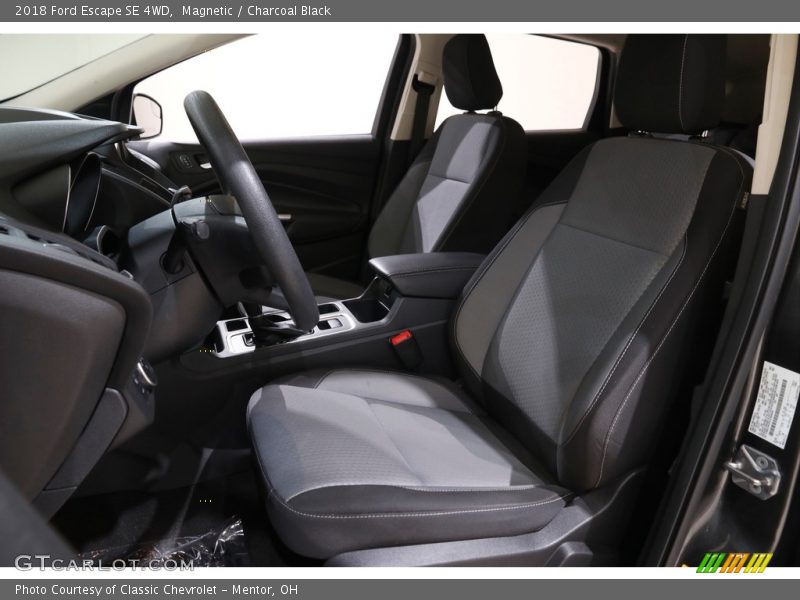 Magnetic / Charcoal Black 2018 Ford Escape SE 4WD
