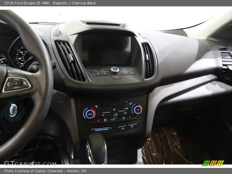 Magnetic / Charcoal Black 2018 Ford Escape SE 4WD