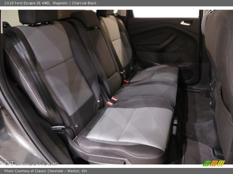 Magnetic / Charcoal Black 2018 Ford Escape SE 4WD