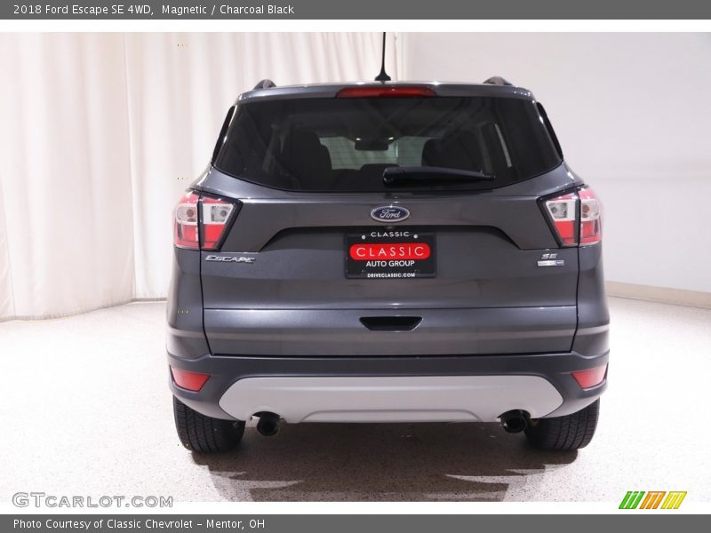 Magnetic / Charcoal Black 2018 Ford Escape SE 4WD